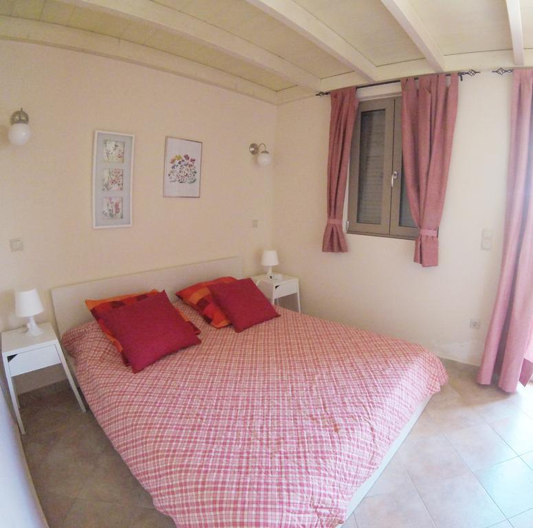 Arapakis Apartment Aegina Экстерьер фото